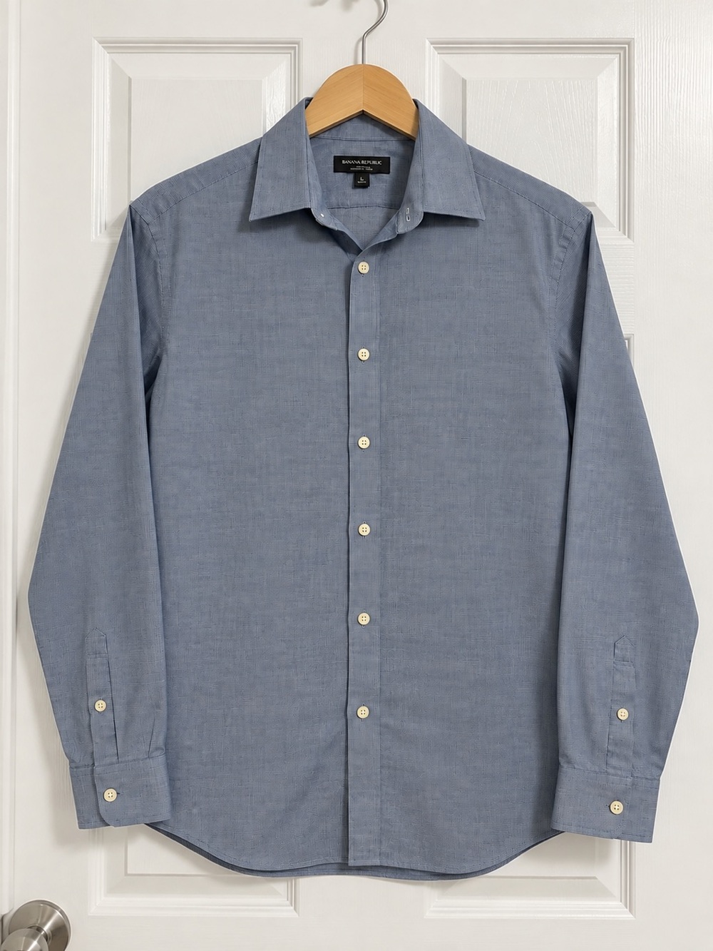 Banana Republic Men’s L Non-Iron Slim Fit Dress Shirt Blue Chambray 16-16.5/L